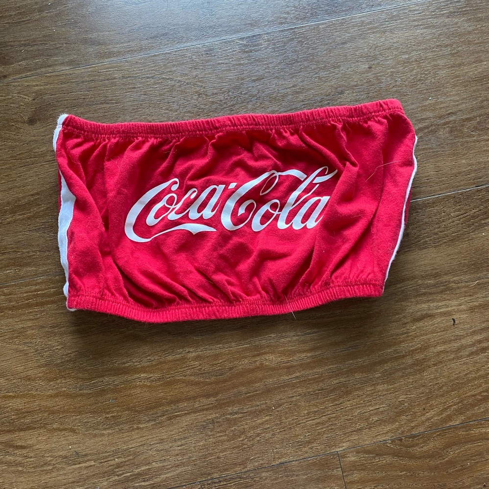 Coca Cola top